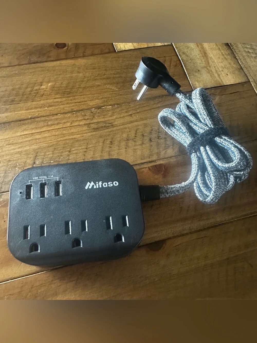 Travel Power Strip 3 outlets 3 USB
